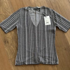 NWT Theory Vneck Sweater